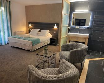 Logis Hotel Restaurant Spa Les Oliviers - Loriol-sur-Drôme