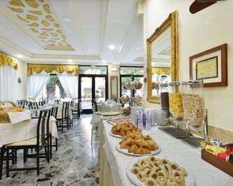Hotel Commercio - Saló - Buffet