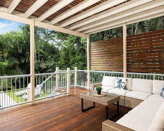 Large Family Pool Home in Taringa 6km to CBD Pets - Brisbane - Balkon