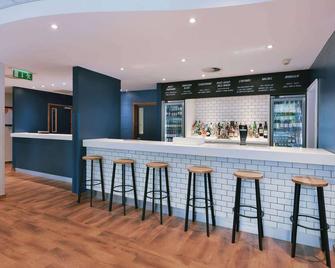 Travelodge Swansea Central - Swansea - Bar