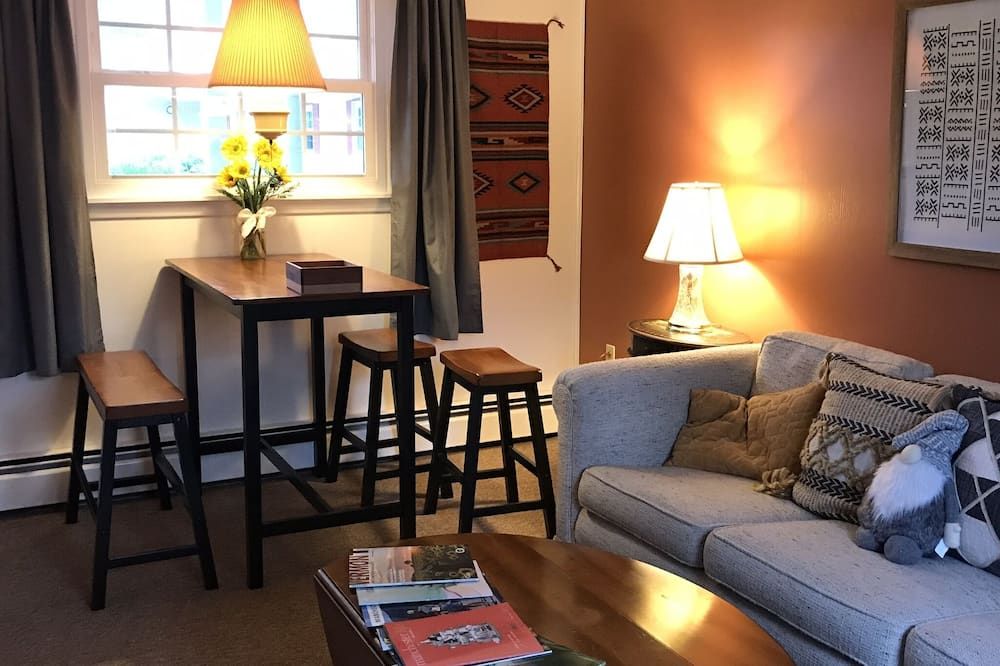 Brittany Motel - Manchester - Phòng khách