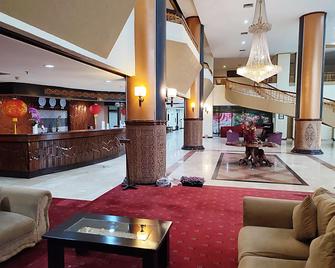 The New Benakutai Hotel - باليكبابان - ردهة