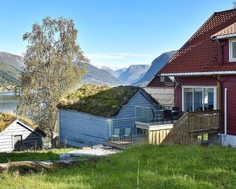 10 person holiday home in skei i jølster - Skei - Edificio