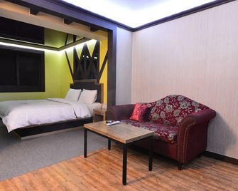 Daegu Yellow Hotel - Daegu - Phòng ngủ