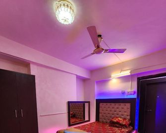 Royal Garden Resort - Pune - Bedroom