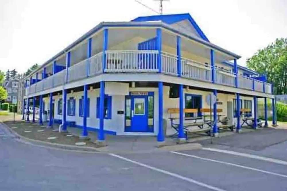 Historical King George Inn 3 - ניאגרה און-דה-לייק - בניין