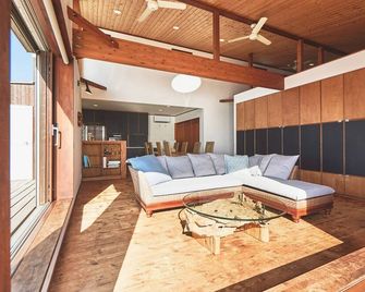 Vacation Rental with a balcony / Yokosuka Kanagawa - Yokosuka - Living room