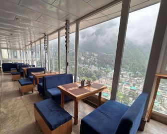 Gandhi's Paradise Hotel - Dharamshala - Sala de estar