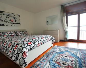 The Cedar House - Lake Iseo - Riva di Solto - Sypialnia