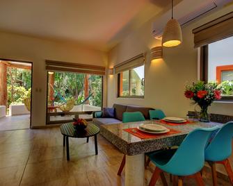 Riviera Maya Suites - Playa del Carmen - Ruang makan