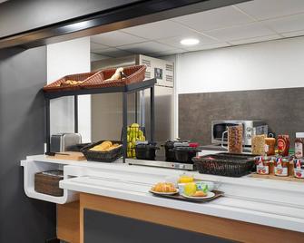 B&B HOTEL Marseille Parc Chanot - Marseille - Buffet