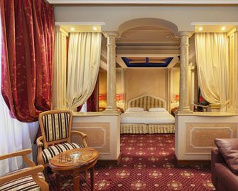 Dreamhotel - Montano Lucino