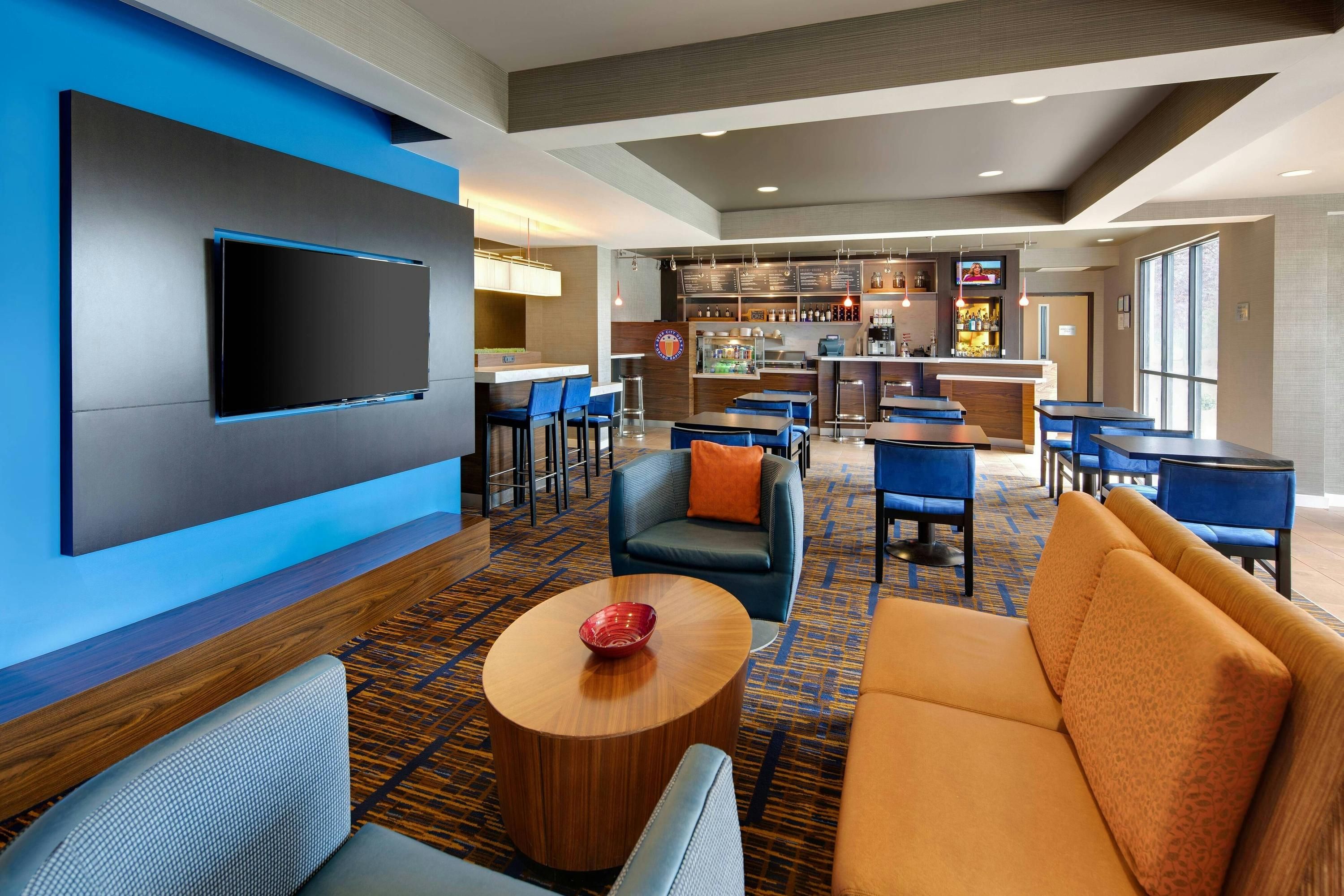 Courtyard by Marriott Grand Rapids Airport - Kentwood - Lounge