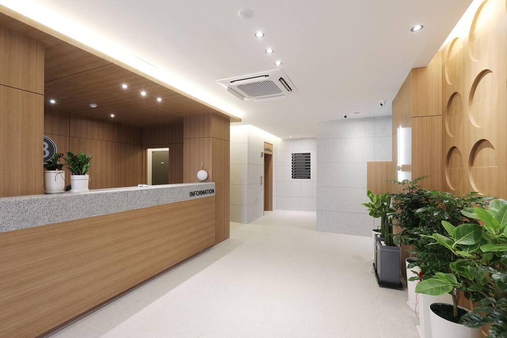 براون-دوت هوتل باجو هيري