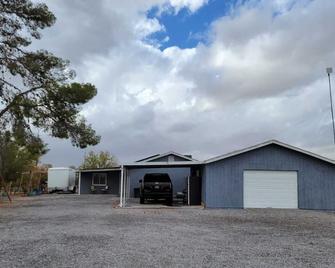 Family Ranch in pahrump - Pahrump - Building