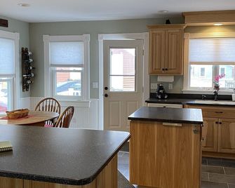Renovated Victorian in 'Americas Coolest Small Town' - Hammondsport - Cocina