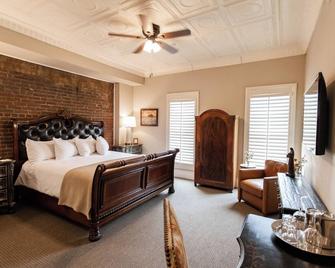 The Grand Hotel - McKinney - Bedroom