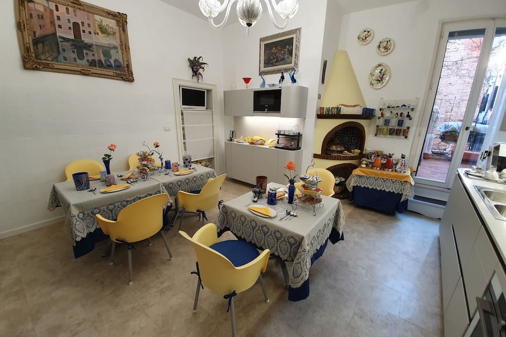 بي آند بيبيروني أيه فينيتزيا - البندقية - غرفة طعام