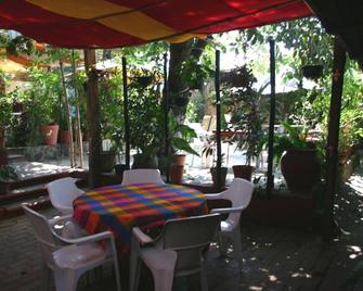 Meson Don Quijote - Ajijic - Patio