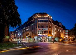 Hotel Gwarna - Legnica - Building