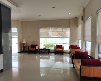 Orlen Hotel - Yogyakarta - Lobby