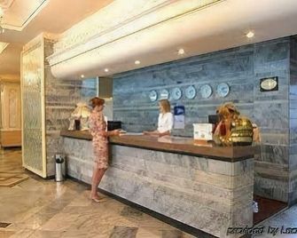 Otrar - Almatý - Recepción