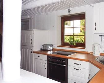 2 bedroom nice home in Schwalenberg - Schieder-Schwalenberg - Kitchen