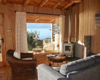 Lodge El Mirador De Guadal - Puerto Guadal - Wohnzimmer