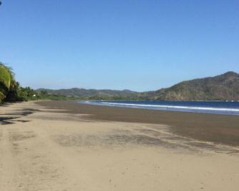 3 BR Home on a Golf Course 500 metres from the Beach - Tambor - Beach