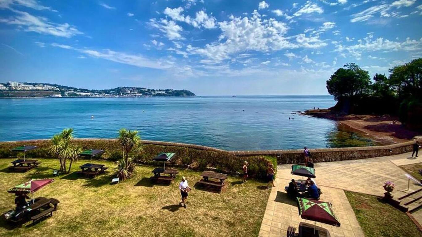 ليفر ميد كليف هوتل