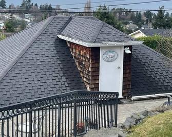 Browns Point Mini Bungalow - Tacoma