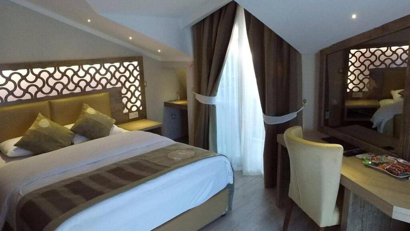 Unluselek Hotel