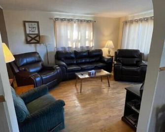 \'Snowmobile/Atv Haven Llc\' W/Access To Its 83/105 - Washburn - Sala de estar