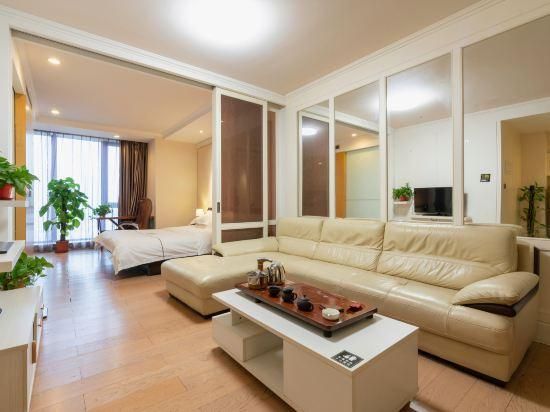 Sunny international apartment - 톈진 - 거실