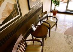 Beausejour Hôtel Appartements - Dorval - Lobby