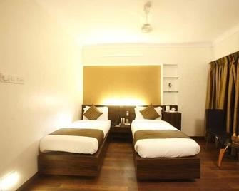 Hotel Plaza - Mumbai - Quarto