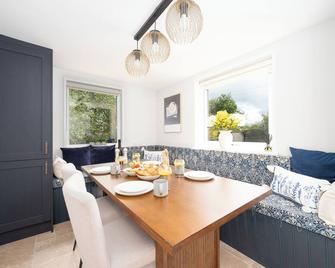 The Garden Cottage with Hot Tub - Portsoy - Dining room