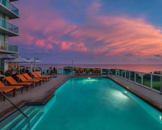 Mvr-Your Wellness Oasis In Coconut Grove - Miami - Piscina