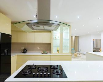 456 Hopeville Escape - Bulawayo - Kitchen