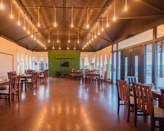 Nirvana Eco and Agro Resort - מהבלשוואר - מסעדה