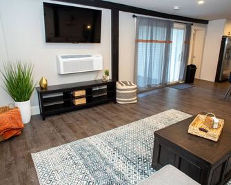 Gunstock Inn & Suites - Gilford - Pokój dzienny