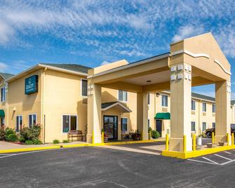 Quality Inn and Suites Brandenburg - Fort Knox - Brandenburg - Edificio