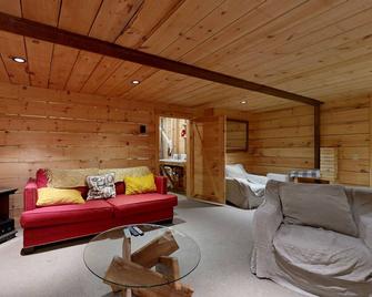 Stars and Stripes Forever - Southwest Harbor - Obývací pokoj