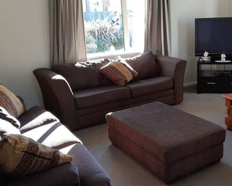 Spacious Methven Crash Pad - Methven - Huiskamer