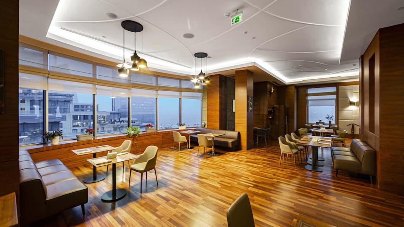 Holiday Inn Baku