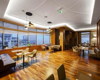 Holiday Inn Baku By IHG - Baku - Ravintola