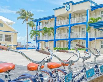 Glunz Ocean Beach Hotel & Resort - Key Colony Beach