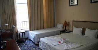 Rosa Valls Hotel - Luanda - Bedroom