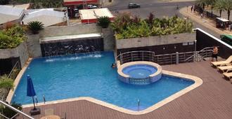 Hotel Eco Premium Plaza Meru - Puerto Ordaz - Piscina