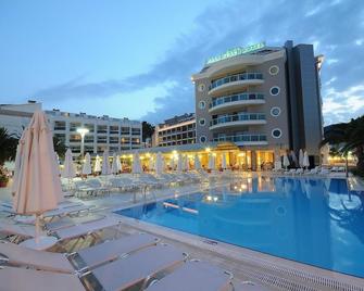 Pasa Beach Hotel - Marmaris - Pool